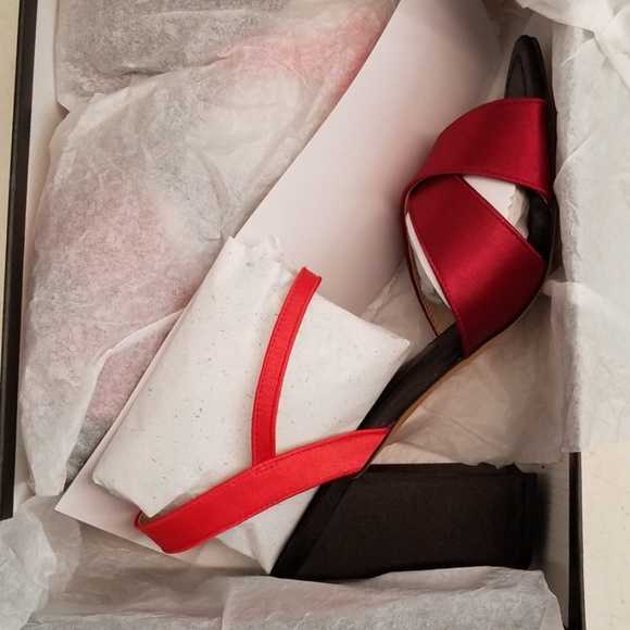 Eloquii Winnie Cross Strap - Picture 2 of 6